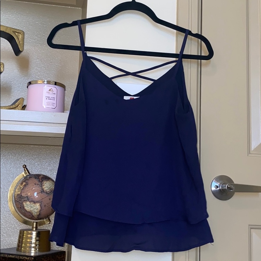 Navy flowy tank